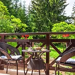 луксозен в комплекс маунтин лейк: смолянски езера Apartment Smolyan