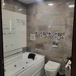 луксозен в комплекс маунтин лейк: смолянски езера Apartment Smolyan