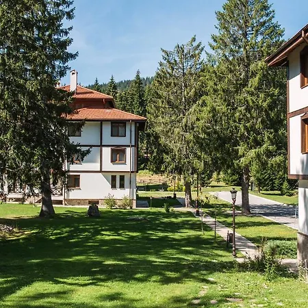 луксозен в комплекс маунтин лейк: смолянски езера Smolyan