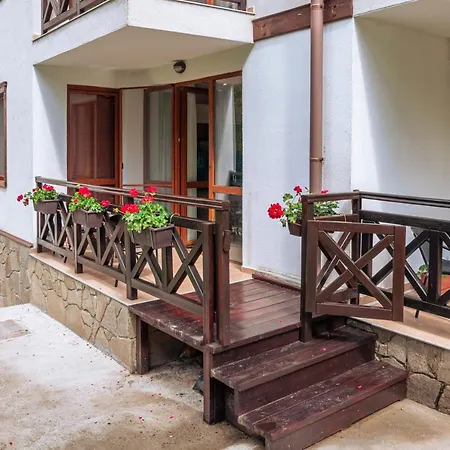 Apartment луксозен в комплекс маунтин лейк: смолянски езера Smolyan