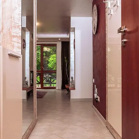 луксозен в комплекс маунтин лейк: смолянски езера Apartment