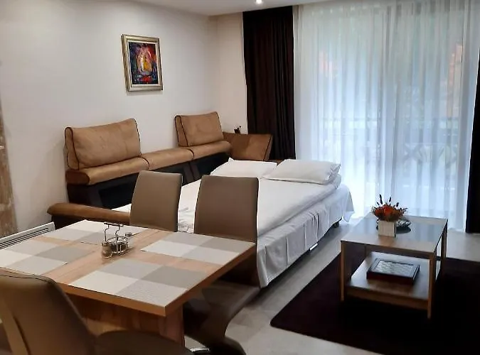 луксозен в комплекс маунтин лейк: смолянски езера * Smolyan