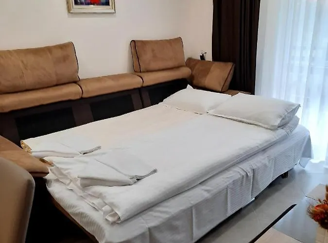 луксозен в комплекс маунтин лейк: смолянски езера Apartment