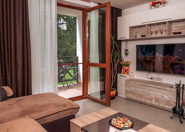 луксозен в комплекс маунтин лейк: смолянски езера Apartment Smolyan